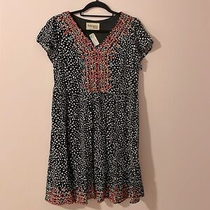 BNWT. Savanna Jane dress size Large